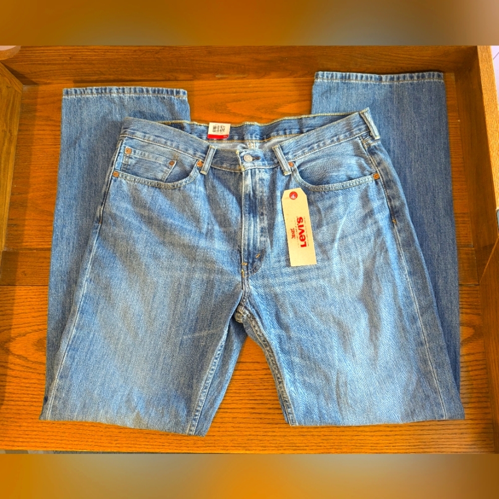 NEW! Levi's Men's 559 Blue Jeans, 38x35*